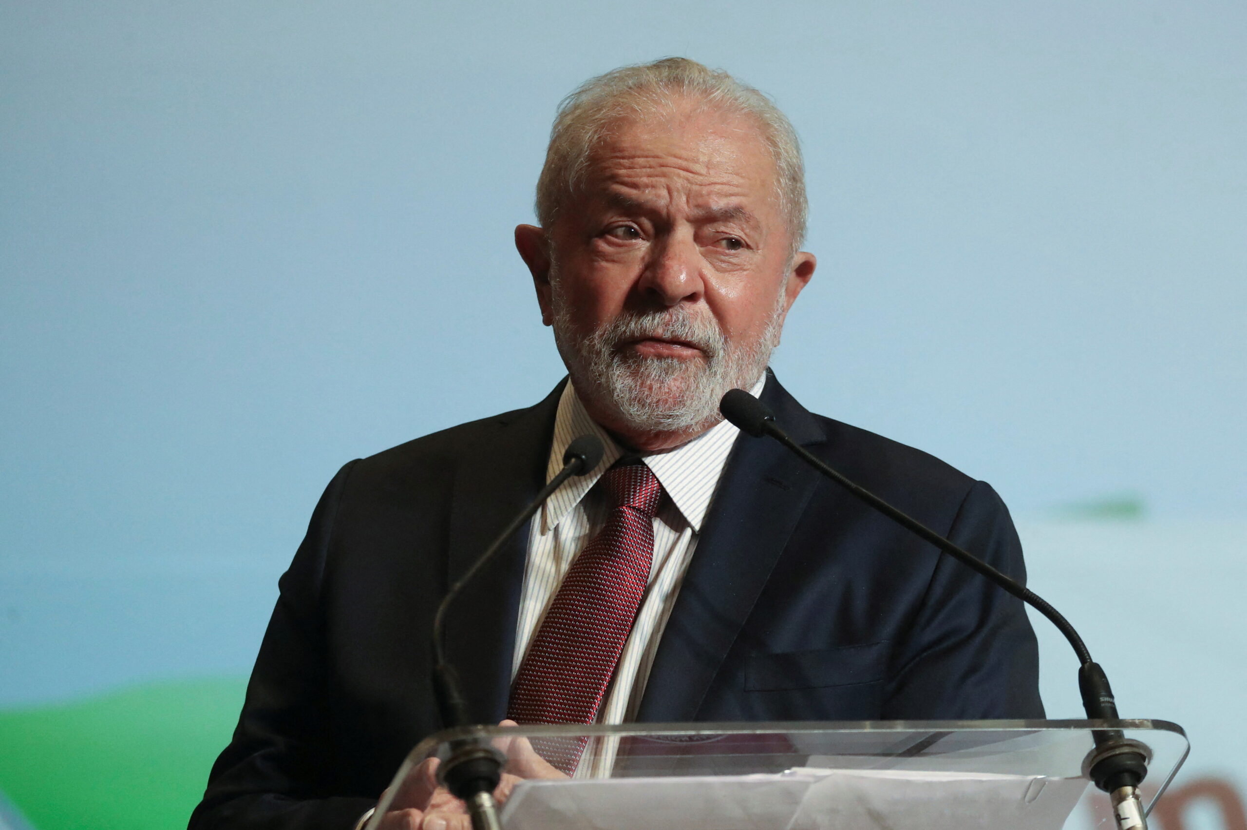 Lula retoma discussão com ministros sobre corte de gastos nesta sexta